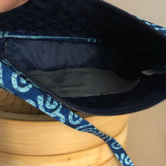 ⬇️ Vera Bradley Cuban Tiles Little Crossbody - Picture 11 of 13